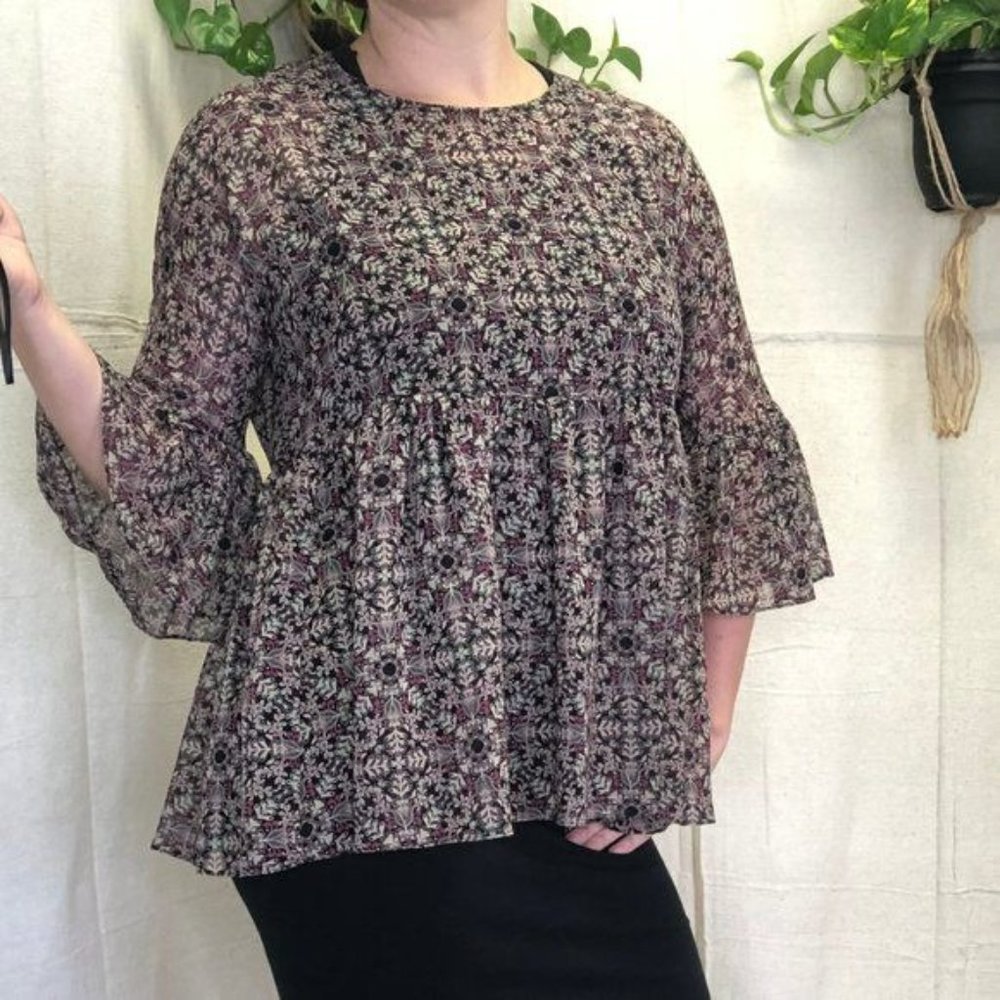 BCBG BOHO Poet top with ruffle sleeve blouse pink green xs - Picture 2 of 10